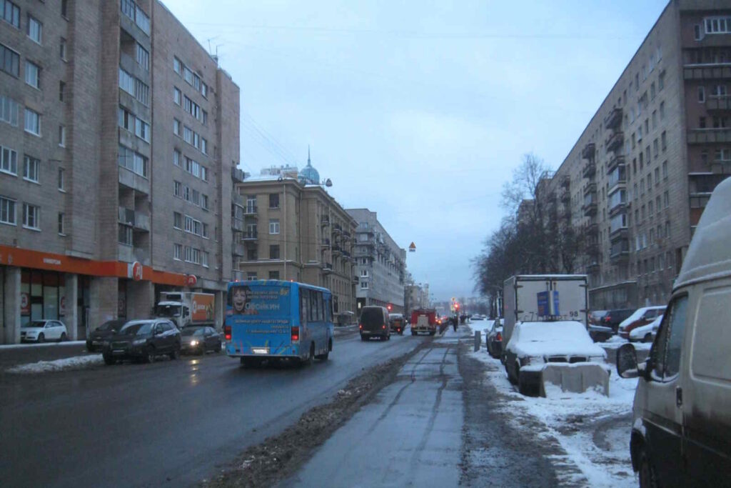 Вызов электрика на Большой Охте: Большеохтинский проспект. Отказ пакетного выключателя в квартирном щите. Замена всех автоматов.