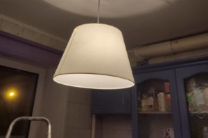 Замена блока выключателей и неисправного кухонного светильника в квартире