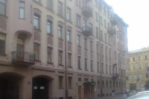 Осмотр многоквартирного дома и дворовой территории в рамках переговоров о долгосрочном обслуживании электроустановки